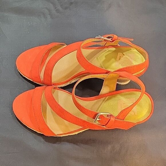 BRAND NEW DVBY DOLCE VITA MULTI-STRAP WEDGE STYLE OPEN TOE SANDAL - Picture 6 of 16